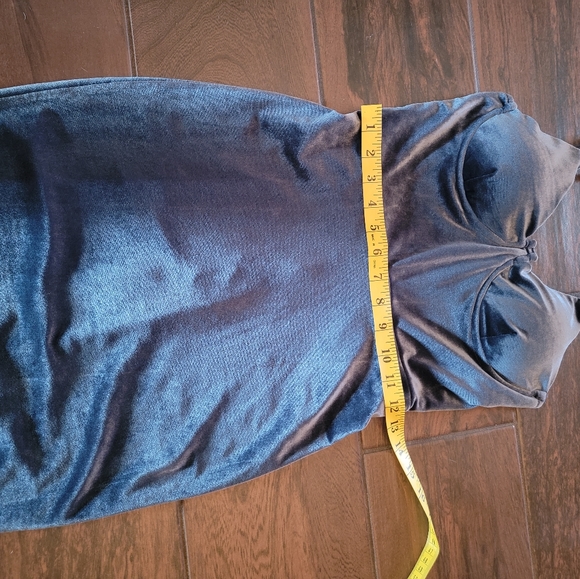 Windsor Dress - Picture 2 of 8